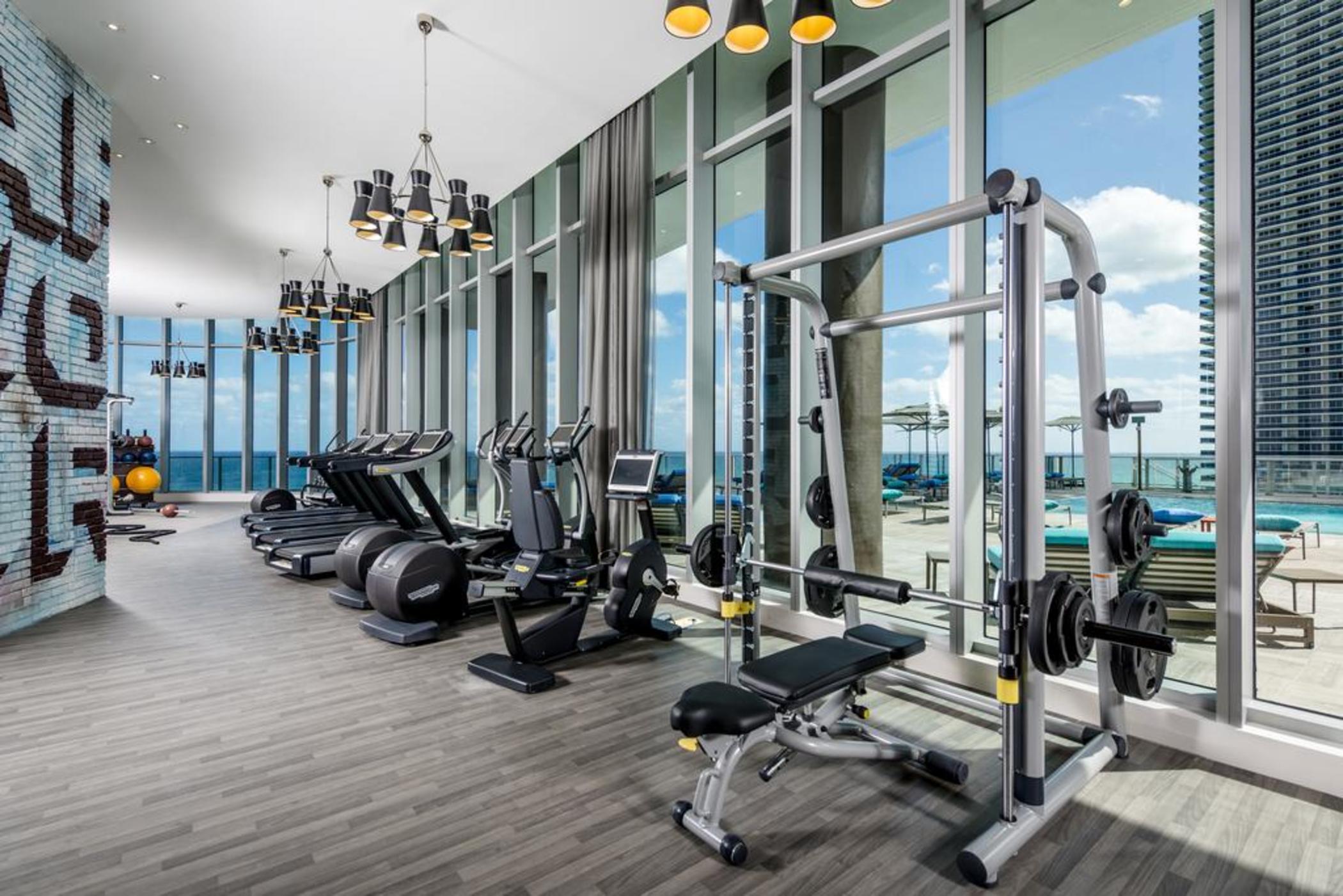 ไฮด์ รีสอร์ต แอนด์ เรสซิเดนซ์ Aparthotel ฮอลลีวูด ภายนอก รูปภาพ